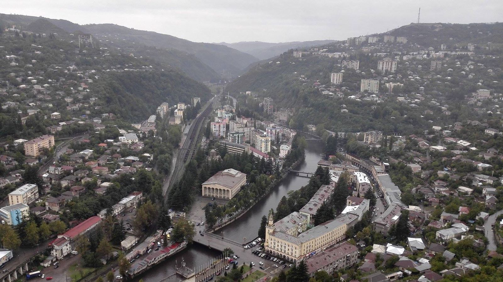 ჭიათურას თვითმმართველი ქალაქის სტატუსი უნდა მიენიჭოს